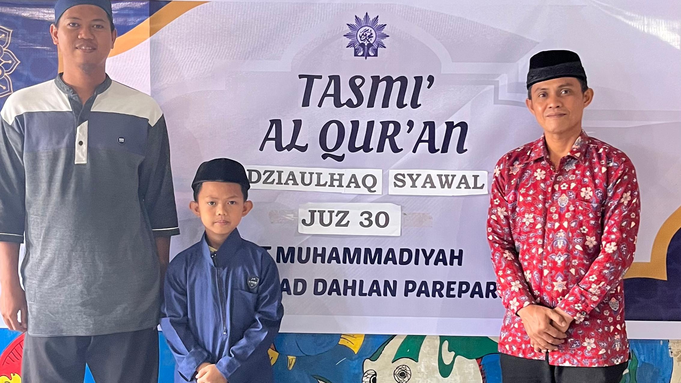 23 SISWA SDIT MUHAMMADIYAH KH. AHMAD DAHLAN SUKSES MENUNTASKAN SIMAAN AL-QUR'AN SEKALI DUDUK